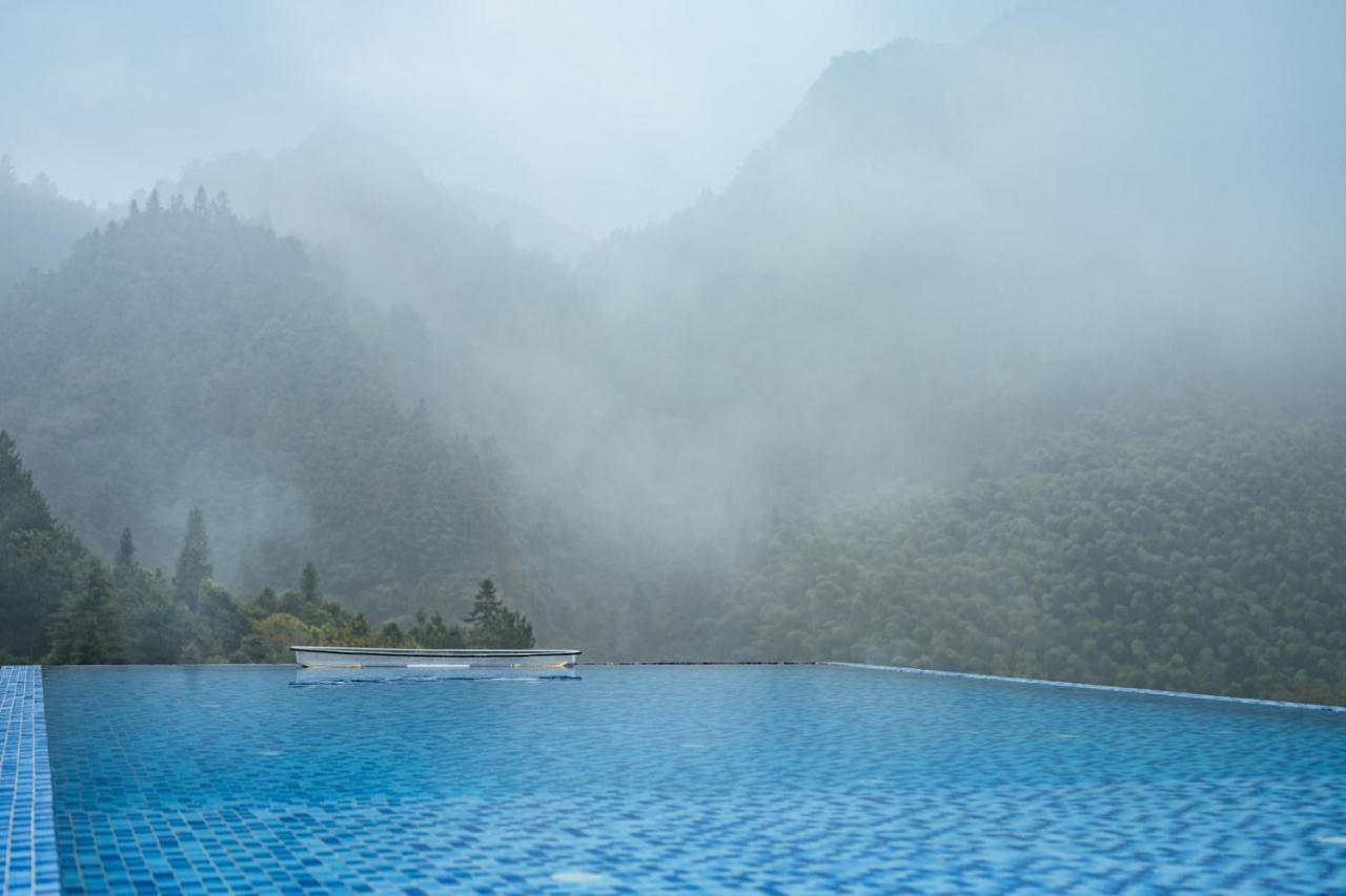 Breeze Resort Hotel Zhangjiajie Exterior photo